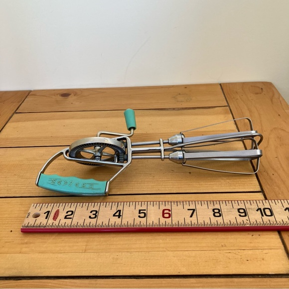 Maynard Manual Egg Beater Vintage Kitchen Hand Crank Whisk Aqua Green #54 - Picture 7 of 10